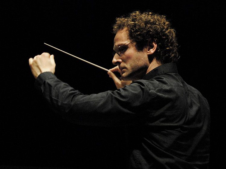 Toby Purser, conductor