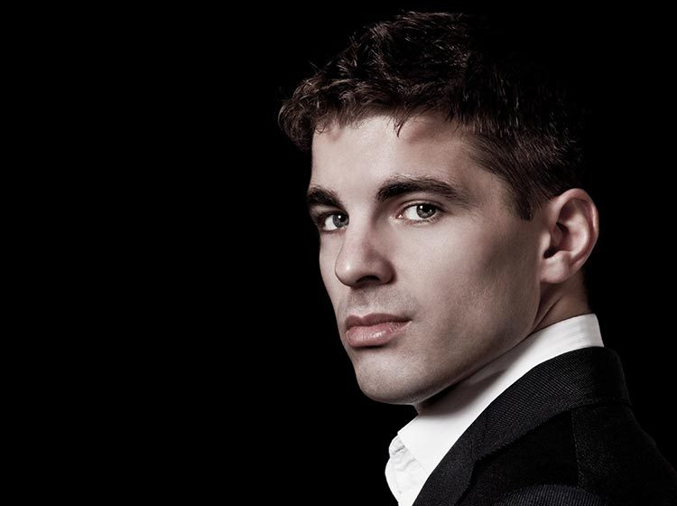 Gary Matthewman, conductor