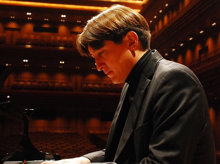 Pianist Freddy Kempf