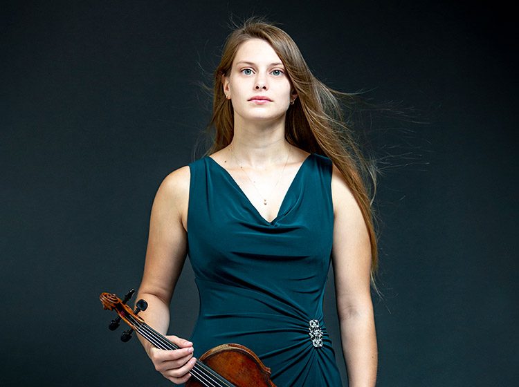 Maren Bosma, violin