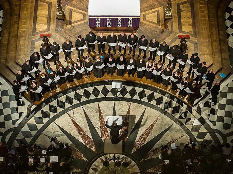 The Tallis Scholars performing Spem in alium. Photo by Clive Barda.