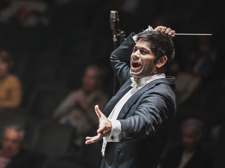 Alpesh Chauhan, conductor. Photo courtesy Maggio Musicale.