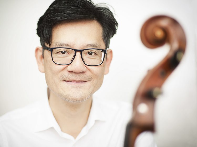 Cellist Wen-Sinn Yang