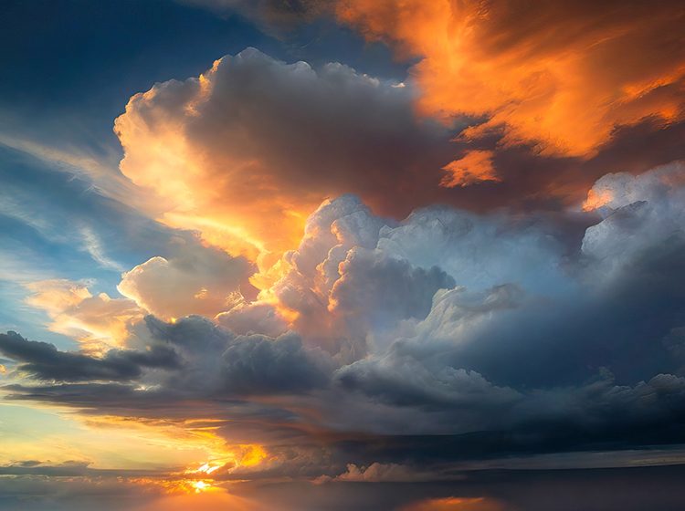 A sunset through the clouds