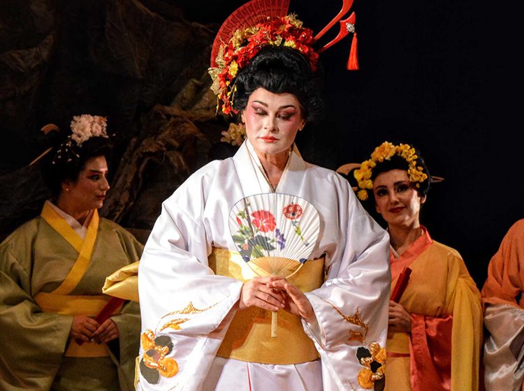 A production photo of Madama Butterfly